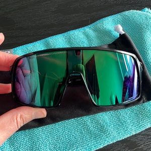 Oakley Sutro: Black/Prizm Snow Jade Lens